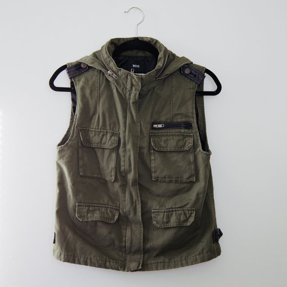 BDG Jackets & Blazers - BDG Army Green Zip Up Cargo Vest Jacket